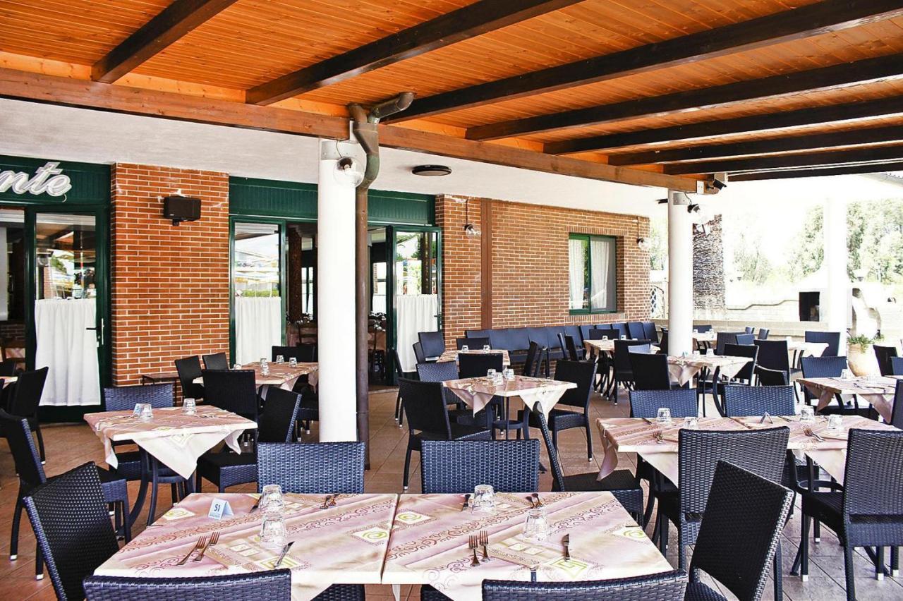 Apartment In Cecina Mare With Outdoor Pool Marina di Cecina Kültér fotó